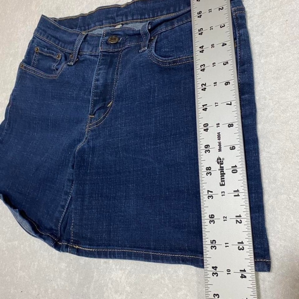 Levi Strauss & co women blue short jeans size W29. SKU97